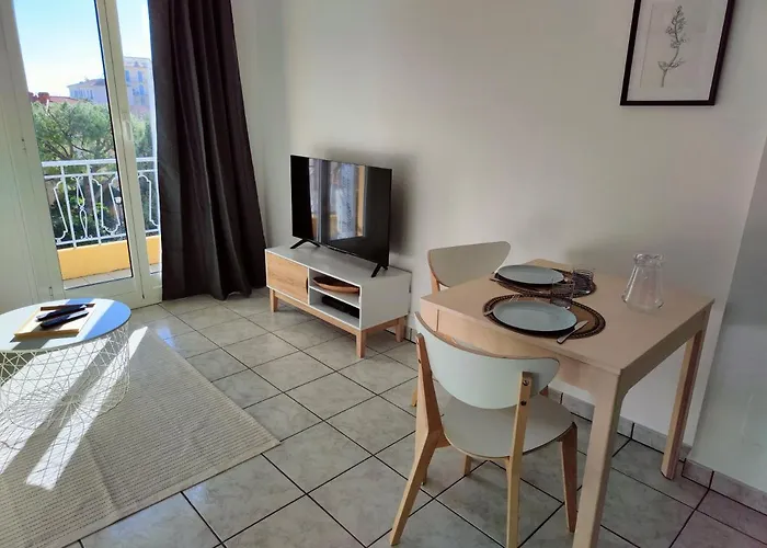 Proche Et Commerces * 멍똥